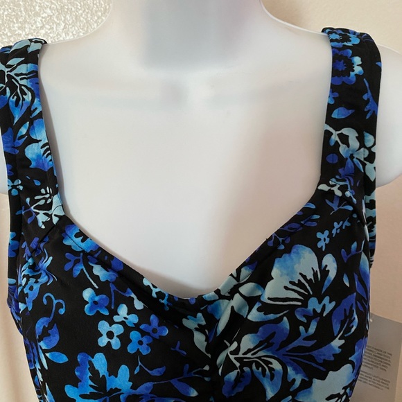 Bathing suit - Picture 3 of 7